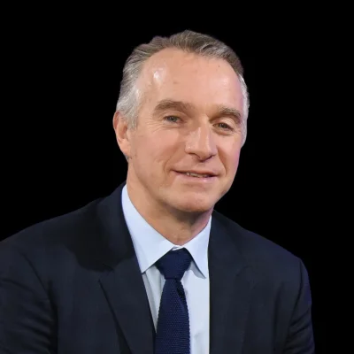Présenté par Frédéric Simottel